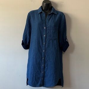 Side Stitch Blue Textured Tunic size medium
